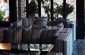 現代簡(jiǎn)約咖啡店裝修實(shí)景圖